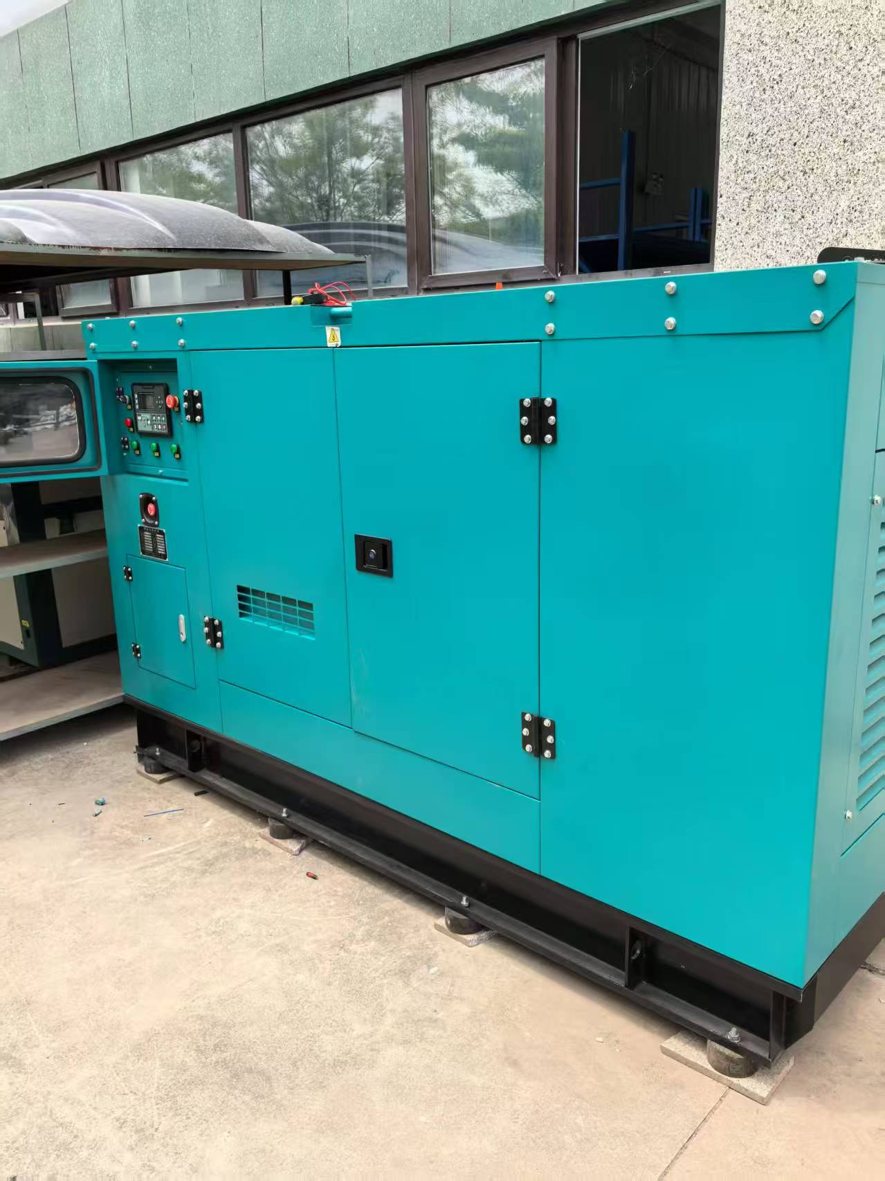 100KW���������Ͱl늙C�M